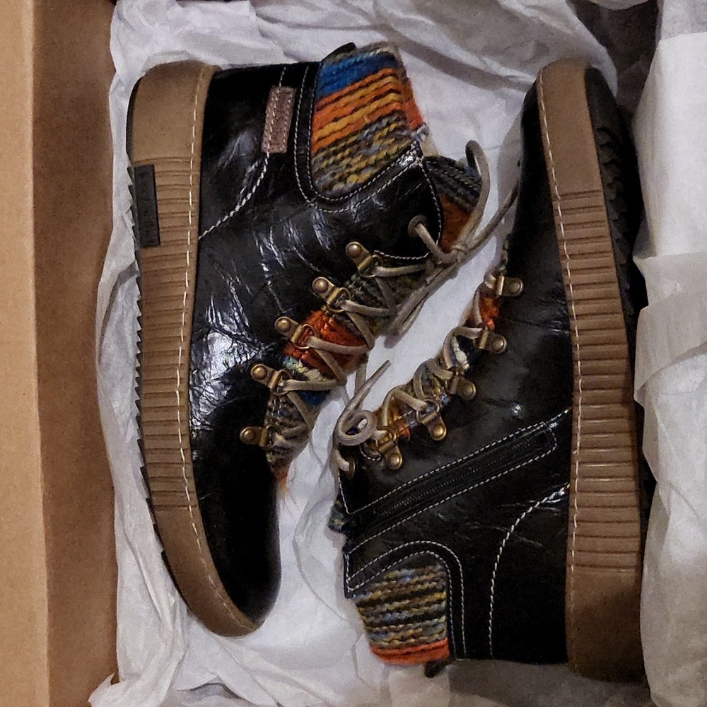 Josef Seibel Maren 06 Leather Wedge Boots - Black